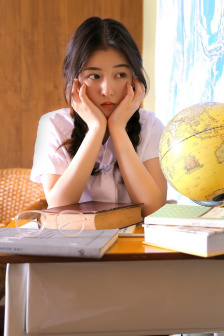 护士给病人备皮